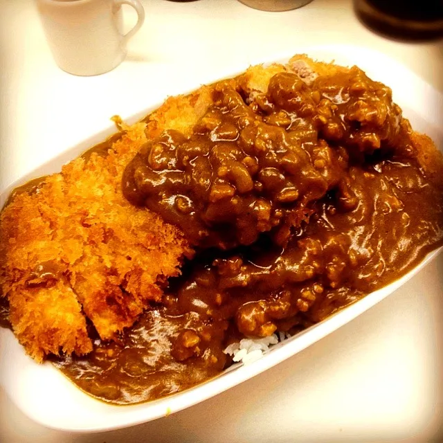 まんてんの大盛りカツカレー|DECIBELさん