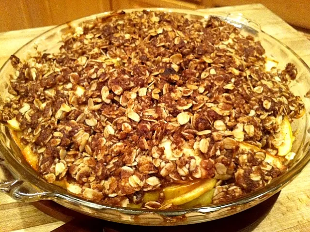 Snapdishの料理写真:apple crisp|Leigh Readeyさん