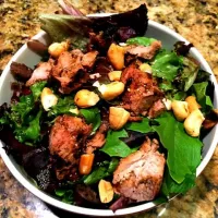 Mixed greens with Teriyaki -glazed roast pork and cashews|Elyseさん