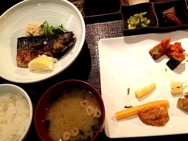 炭火焼魚セット(食べかけですみませんf^_^;)|前田えりかさん