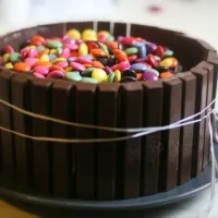 smarties cake|meagan mcleanさん