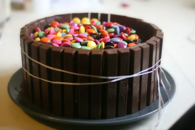 smarties cake|meagan mcleanさん