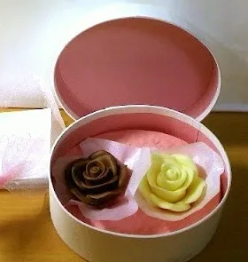 Snapdishの料理写真:薔薇のチョコレート@メサージュ・ド・ローズ|Maru_nyaさん