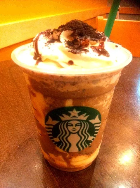 ChocolateCookieFrappucino with White Pudding|ともこさん