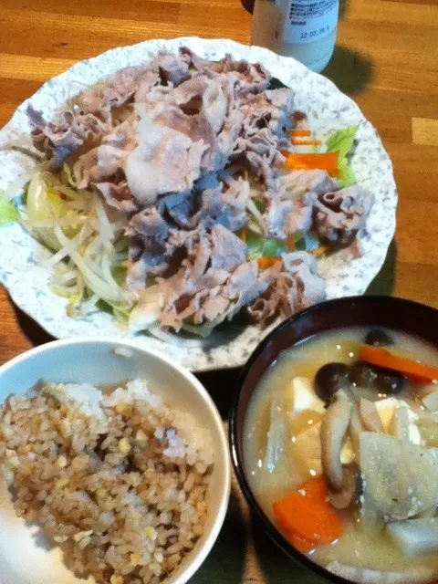 Snapdishの料理写真:豚冷しゃぶ|yuimokeさん