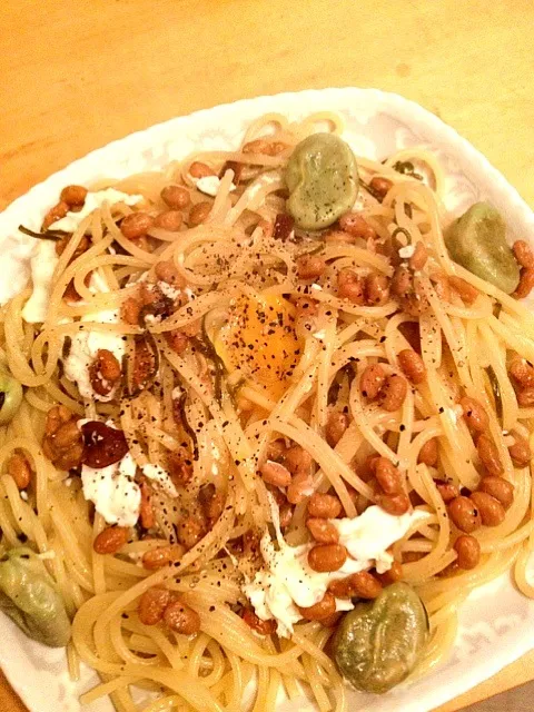 納豆そら豆塩昆布パスタ|みかもぐさん