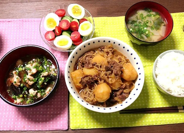 Snapdishの料理写真:肉じゃが、茄子の海老あんかけ、玉子サラダ、大根のお味噌汁|pentarouさん