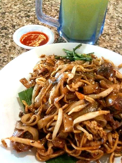 Fried Noodle with Cockles|Shiroi Yukiさん