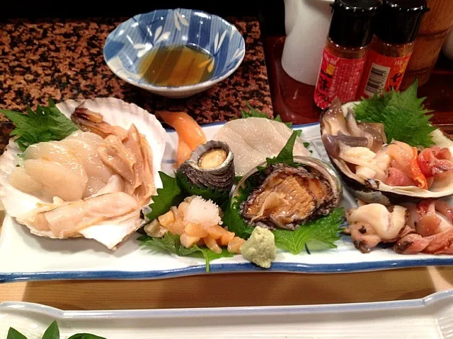 Snapdishの料理写真:raw snails and clams|do dyuさん