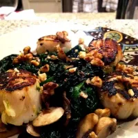 caramalized scallops with mushrooms and chard|johnstonさん