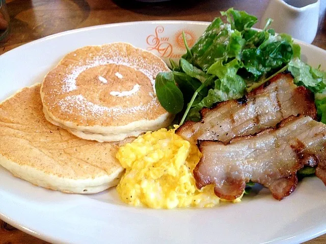 Pancake, bacon and scrambled egg|chan mitsuさん