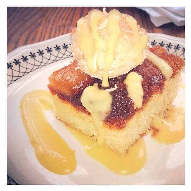 pineapple upside down cake|Melさん