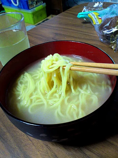 冷凍ラーメン|河本英美さん