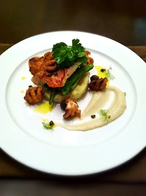 red mullet with fennel purée,crushed potato with green olive,crispy baby octopus,parsley and capers salad.|rick chanさん