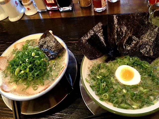 Snapdishの料理写真:大砲 天神店  ネギのりラーメン|モモタローさん