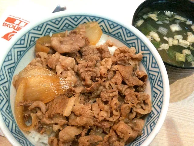 yoshinoya beef bowl|ymisatoさん