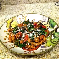 fusilli with roasted red pepper and tomato pesto|johnstonさん