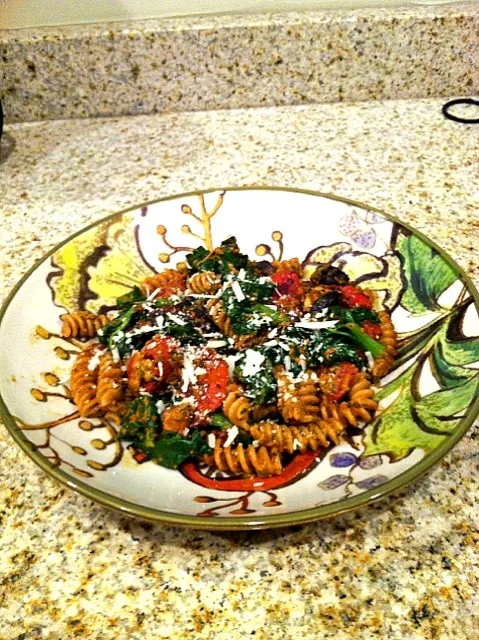 fusilli with roasted red pepper and tomato pesto|johnstonさん