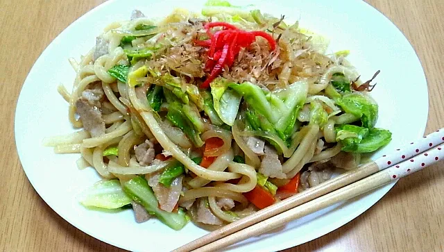 お昼ご飯は、焼きうどん|まゆまゆさん