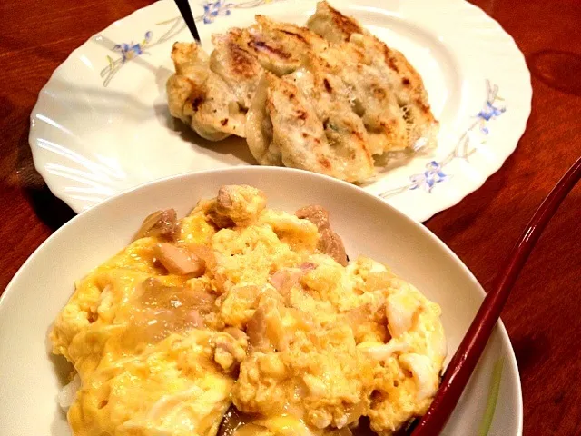 Snapdishの料理写真:餃子＆親子丼|Anriさん