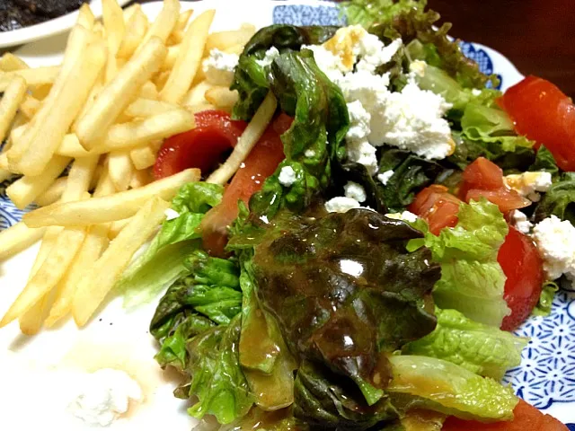 vegie salada and potato fry!!!|Argee del Mundoさん