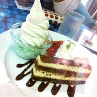 Snapdishの料理写真:Cake & Mint Ice.|DjArmさん