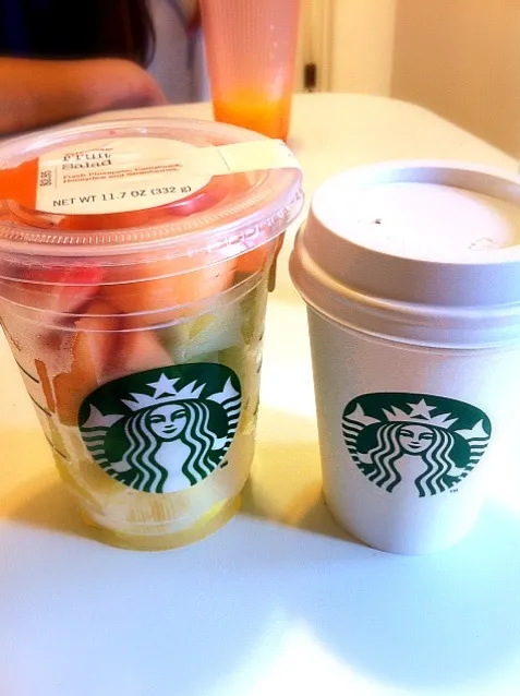 fruit salad & hot coffee|takana kameiさん