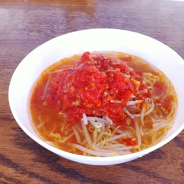 トマトラーメン＊トマト缶クッキング。|みなみさん