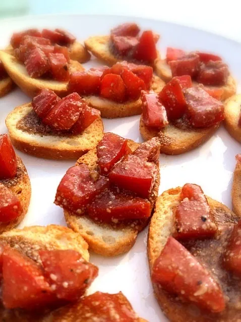 Truffle balsamic bruschetta|Liane Lattoさん