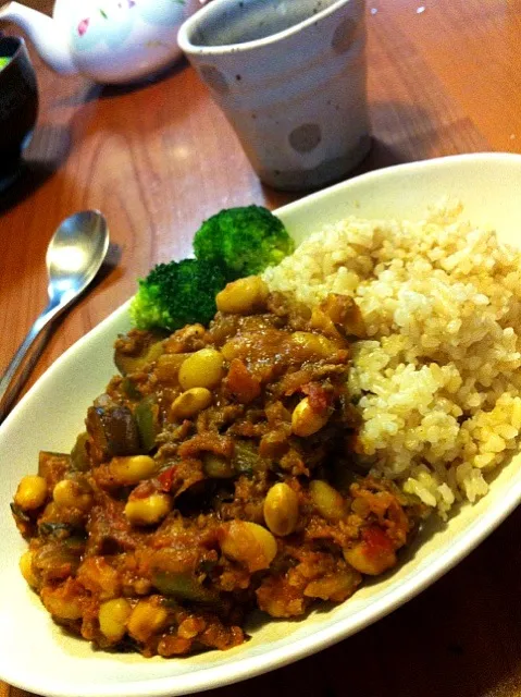 豆とナスのキーマカレー！今日はこれでもう、ご飯は作りません。腹の減った奴から適当に食ってくれ！母ちゃんは作品を創るのだ。。。|Suzuki Akikoさん