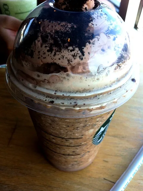 Mocha Cookie Crumble Frap|Yiyi Chenさん