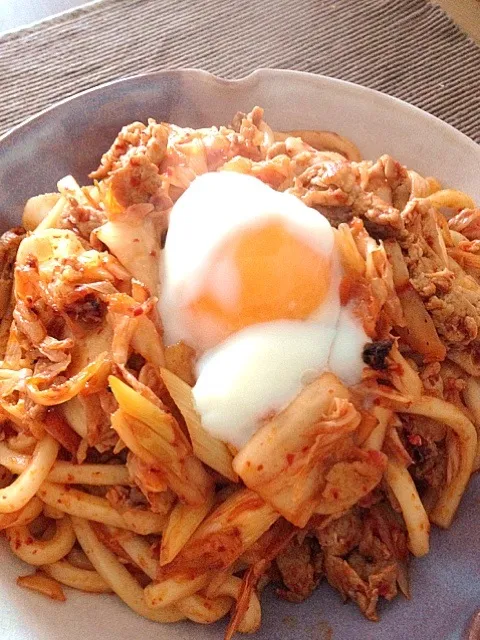 Snapdishの料理写真:豚キムチ焼うどん|あか牛さん