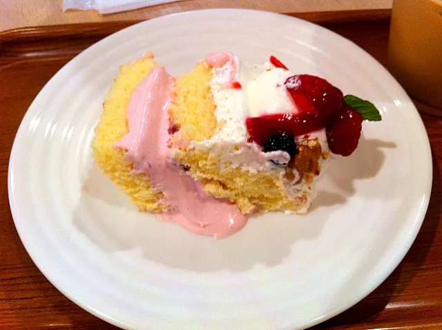 Snapdishの料理写真:ベリーベリーチーズケーキ|まりもさん