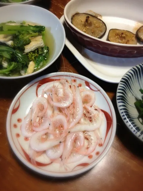 白海老釜揚げ、ふくたちと油揚げ煮浸し、椎茸焼き|raku_darさん