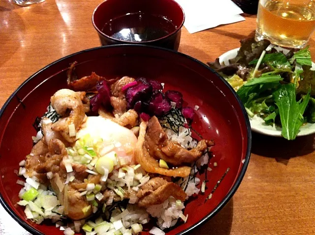 温玉豚丼ランチ|あうみさん