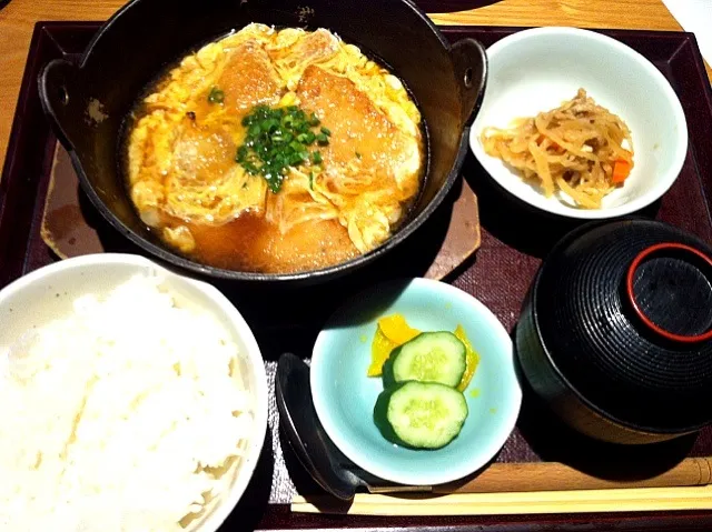 マグロカツ煮定食|うめちゃさん