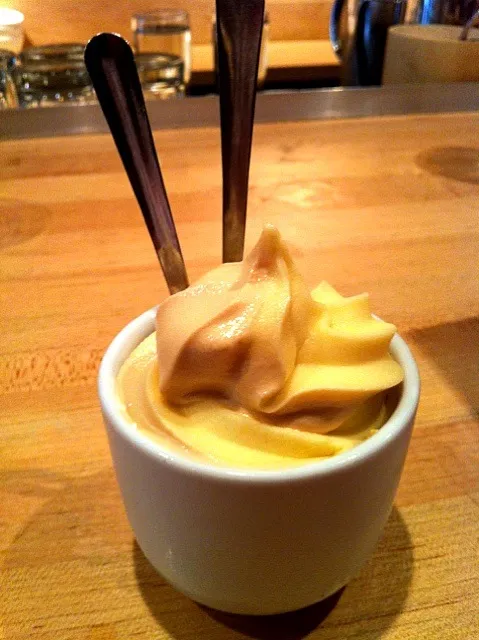 burnt honey and peach soft serve|kateさん