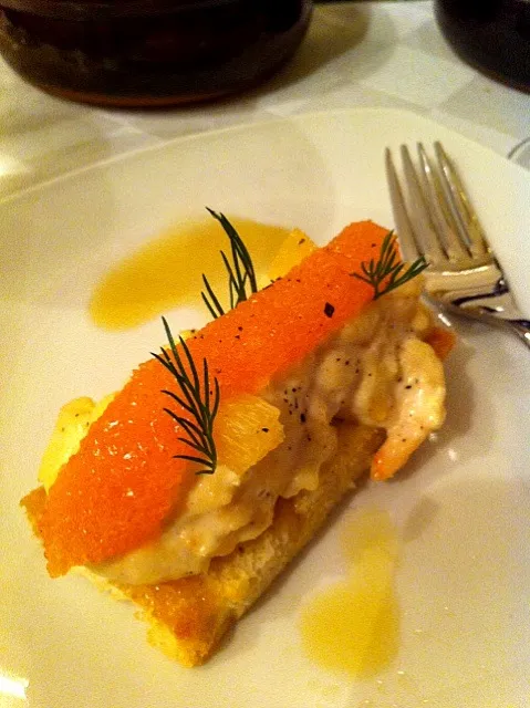 Shrimp and egg roe on crostini|Banu Ozdenさん