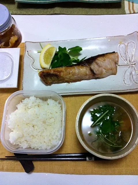 Snapdishの料理写真:ブリの塩焼き|ぞえさん