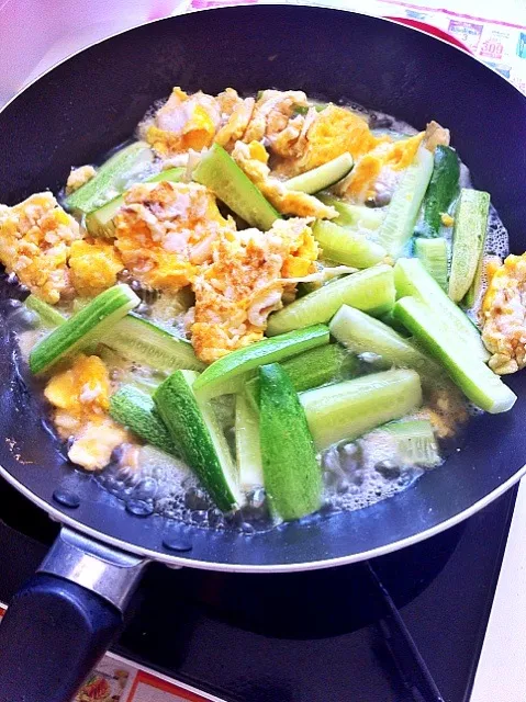 Cucumber stir fried with egg|OoHさん