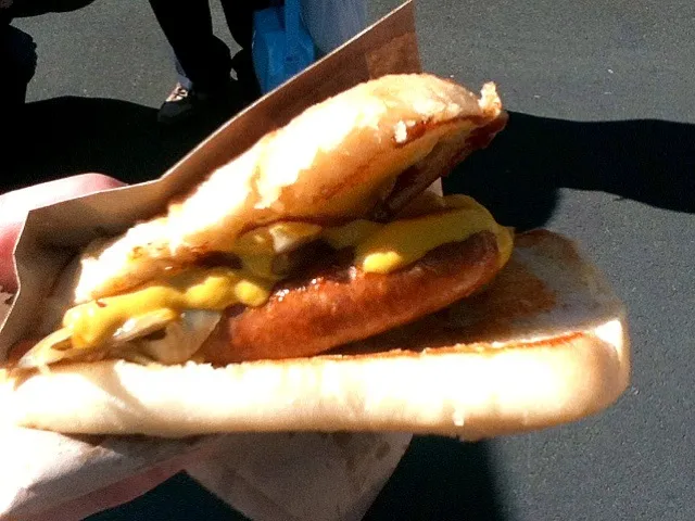 Snapdishの料理写真:double sausage in bread@Swiss market|Masashi Oikeさん