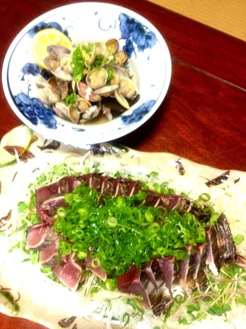 藁焼きのカツオのたたき  浅利の酒蒸し|かっぴーさん