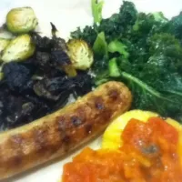 Snapdishの料理写真:chicken sausage, grilled polenta w garlic & tomatoes, kale & brussel sprouts|amanda walterさん