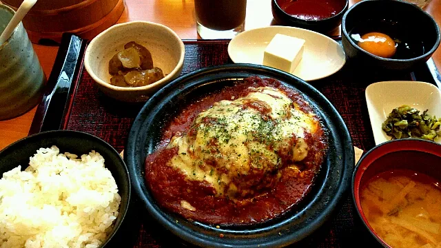 手ごねハンバーグ御膳|あさこもかさん