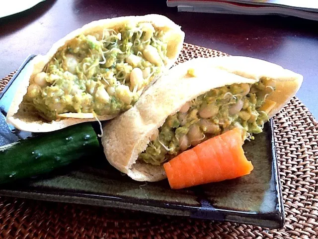 pita with beans, sprouts, avocado & grated carrot, celery and cucumber|Kirsten Adachiさん