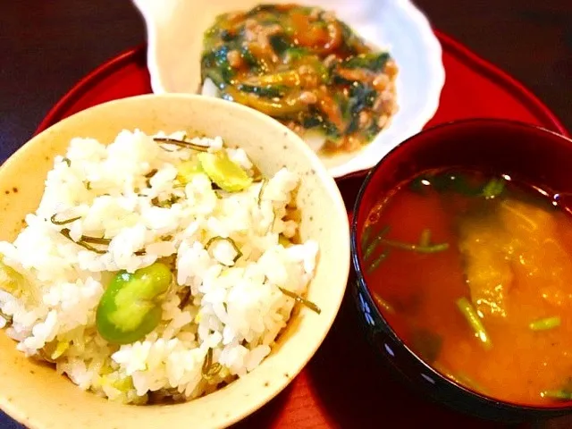 そら豆と切り昆布のご飯＊ふろふき大根の肉野菜あんかけ＊かぼちゃと三つ葉の汁＊|parukaさん