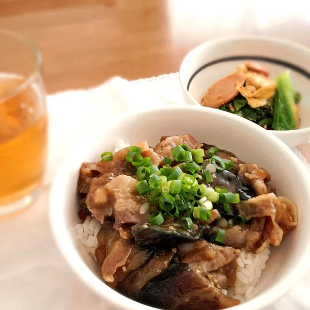 残り物丼、春キャベツ炒め|みきやん☺︎さん