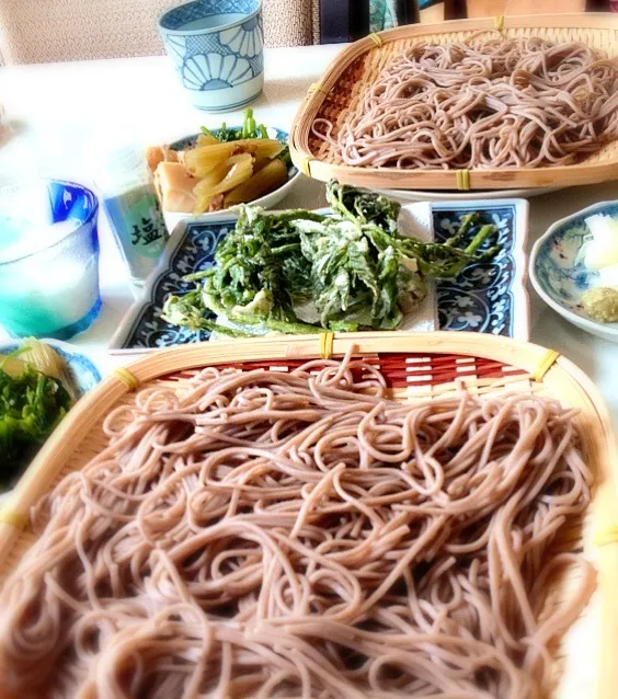 とろろ蕎麦 たらの芽の天ぷら 山菜煮物|ishibashiさん