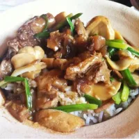 braise beef over rice in claypot|puvanai dardaranandaさん