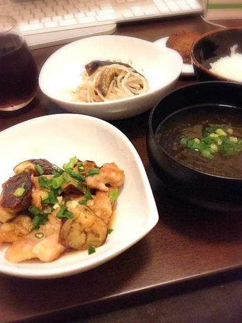 茄子と鶏肉の酸っぱ煮、茄子もやし味噌炒め|chobicmさん